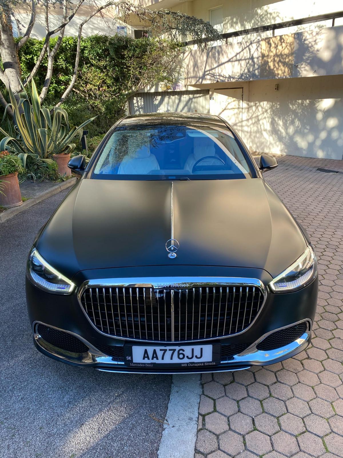 Mercedes S680 Maybach VIP limousine