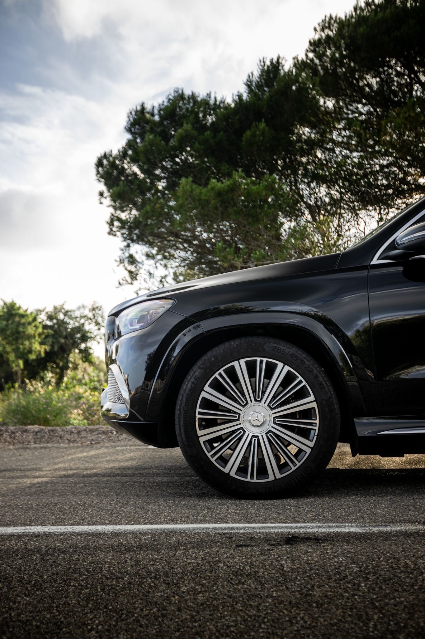 Mercedes GLS 600 Maybach luxury SUV